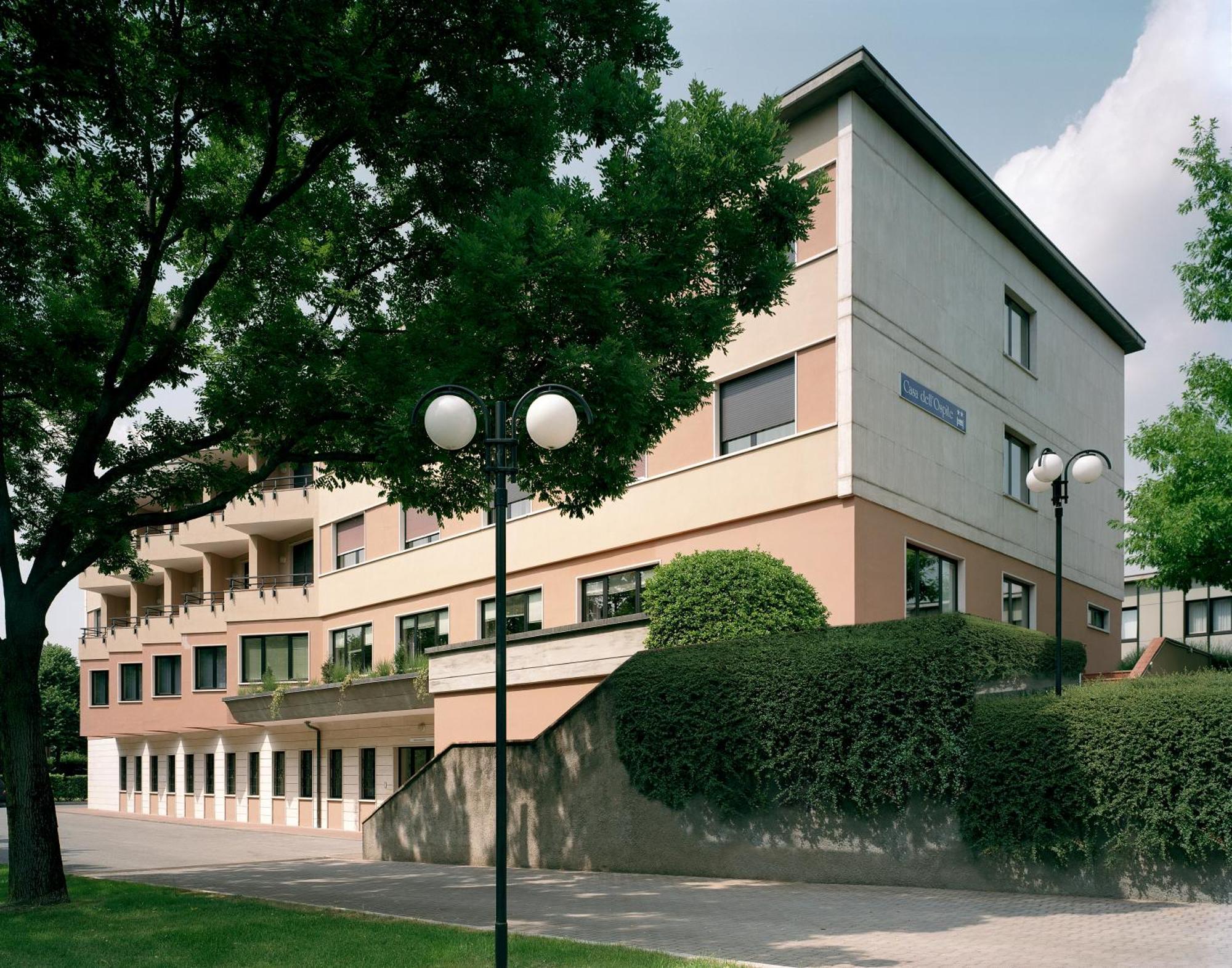 Albergo Casa Dell'Ospite Brescia Exterior foto