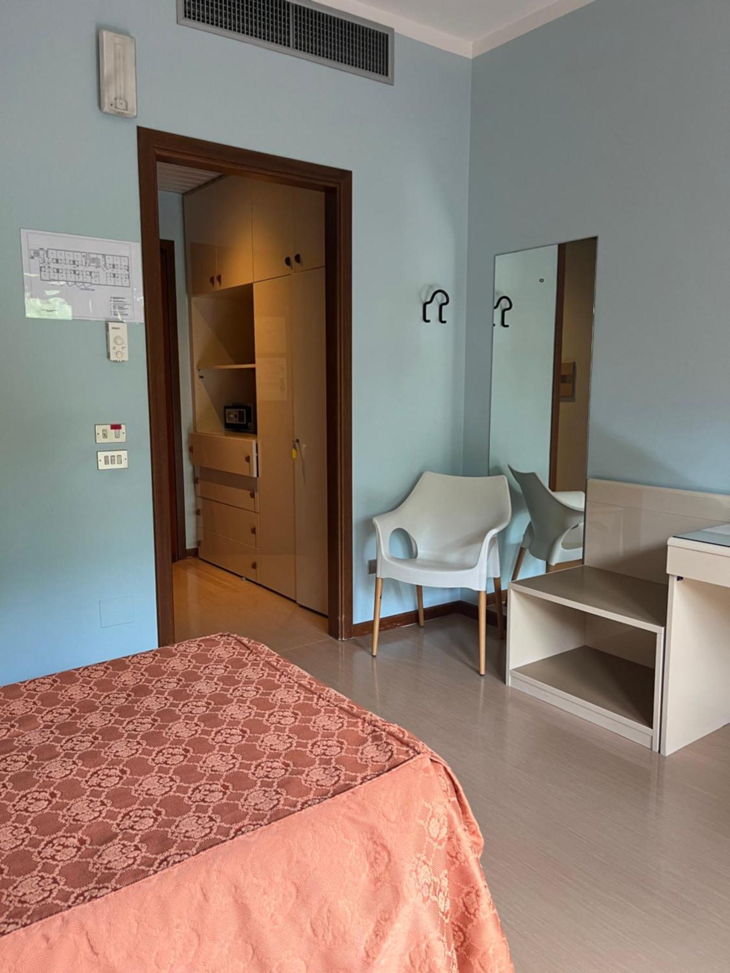 Albergo Casa Dell'Ospite Brescia Exterior foto