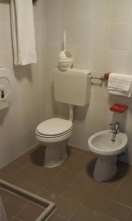 Albergo Casa Dell'Ospite Brescia Habitación foto